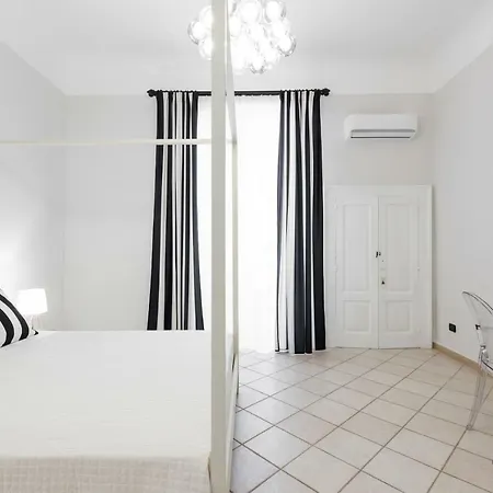 Апартаменти Ancient Maison M8 M8apartments *